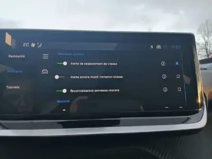 Photo 21 Peugeot 208  Hybrid 110 e-DCS6