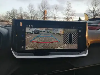 Photo 14 Peugeot 208  Hybrid 110 e-DCS6