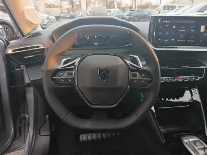 Photo 8 Peugeot 208  Hybrid 110 e-DCS6