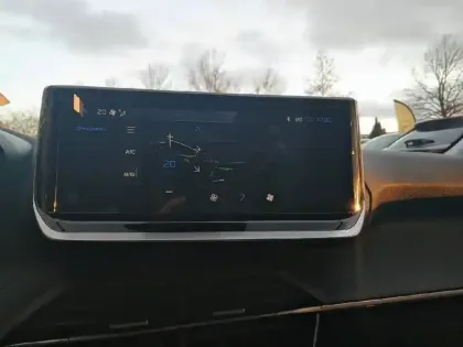 Photo 19 Peugeot 208  Hybrid 110 e-DCS6