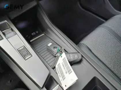 Photo 14 Peugeot 308  SW Electrique 54 kWh 156ch