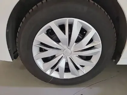 Photo 32 Peugeot 208  PureTech 75 S&S BVM5