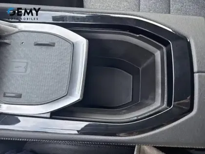 Photo 28 Renault Rafale  E-Tech full hybrid 200