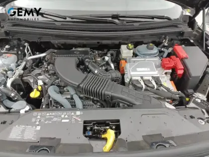 Photo 68 Renault Rafale  E-Tech full hybrid 200