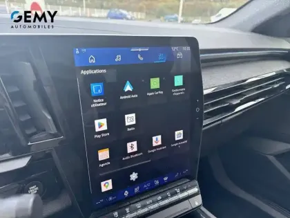 Photo 30 Renault Rafale  E-Tech full hybrid 200