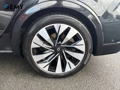 Photo 10 Renault Rafale  E-Tech full hybrid 200