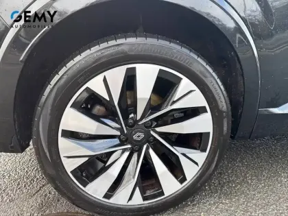 Photo 11 Renault Rafale  E-Tech full hybrid 200