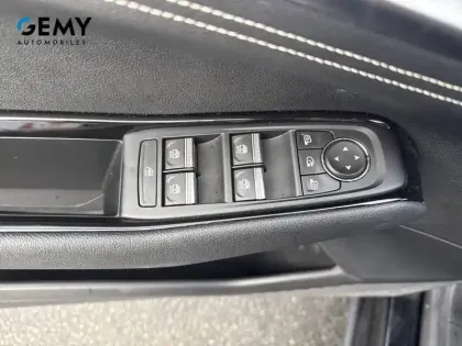 Photo 17 Renault Rafale  E-Tech full hybrid 200