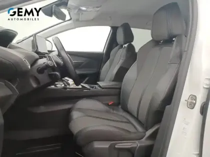 Photo 52 Peugeot 3008  Hybrid 225 e-EAT8