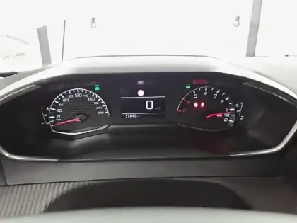 Photo 35 Peugeot 2008  PureTech 100 S&S BVM6