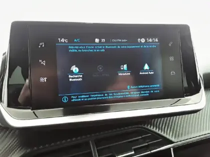 Photo 18 Peugeot 2008  PureTech 100 S&S BVM6