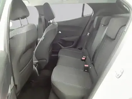 Photo 37 Peugeot 2008  PureTech 100 S&S BVM6