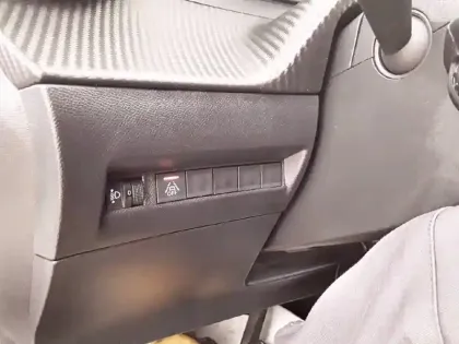 Photo 22 Peugeot 2008  PureTech 100 S&S BVM6