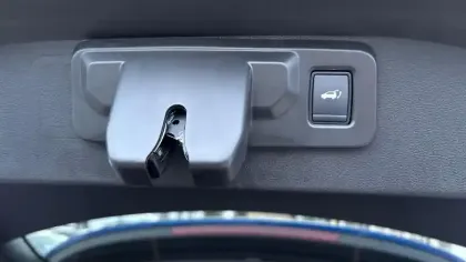 Photo 21 Renault Austral  E-Tech full hybrid 200 GSR2