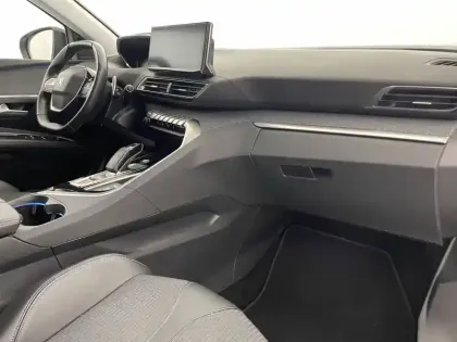 Photo 32 Peugeot 3008  Hybrid 225 e-EAT8