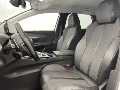 Photo 13 Peugeot 3008  Hybrid 225 e-EAT8