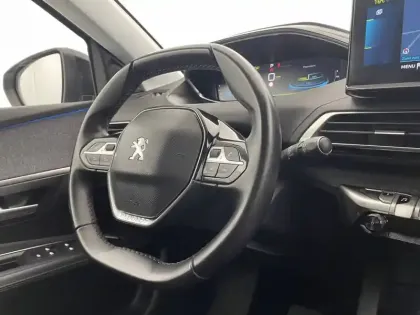 Photo 30 Peugeot 3008  Hybrid 225 e-EAT8