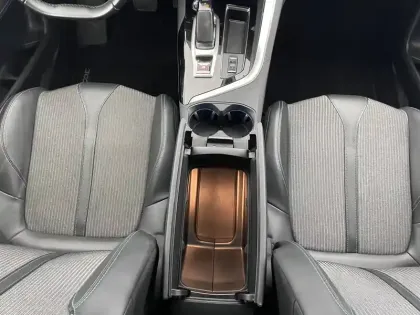 Photo 26 Peugeot 3008  Hybrid 225 e-EAT8