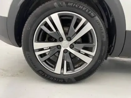 Photo 18 Peugeot 3008  Hybrid 225 e-EAT8