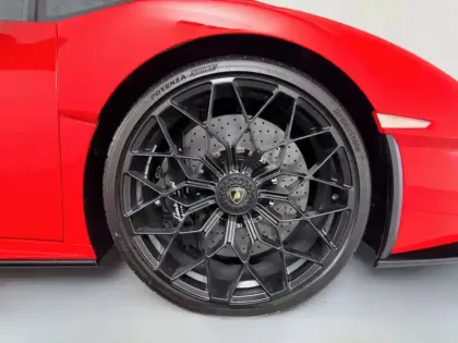 Photo 7 Lamborghini Huracan  STO 5.2 V10 640 RWD LDF7