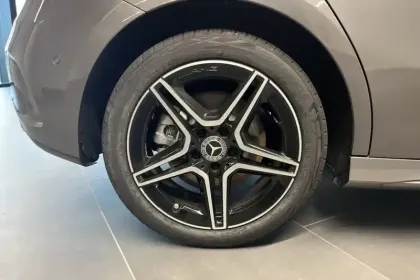 Photo 13 Mercedes Classe A  250 e Hybrid EQ 8G-DCT