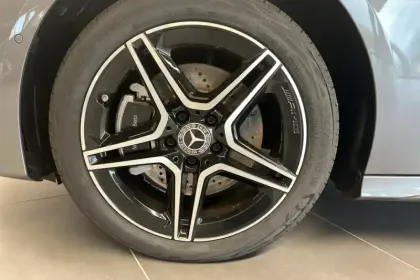 Photo 11 Mercedes Classe A  250 e Hybrid EQ 8G-DCT