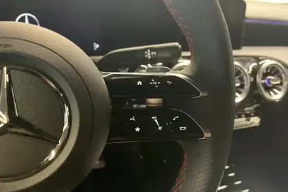 Photo 18 Mercedes Classe A  250 e Hybrid EQ 8G-DCT