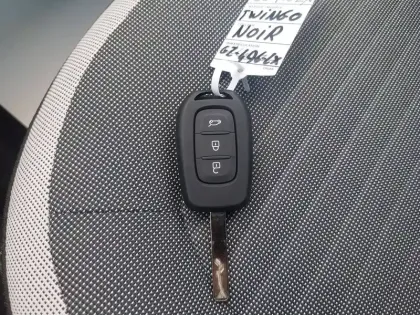 Photo 19 Renault Twingo  III SCe 65