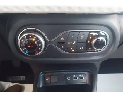 Photo 22 Renault Twingo  III SCe 65