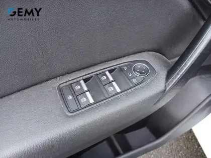 Photo 11 Renault Captur  TCe 140 EDC