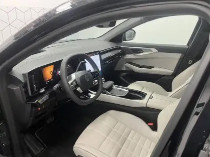 Photo 16 Renault Espace  E-Tech full hybrid 200 GSR2