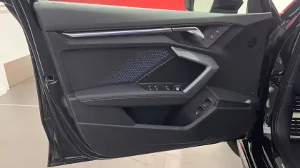 Photo 78 Audi A3  Sportback TFSI e Hybride rechargeable 204 S tronic 6