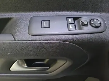 Photo 28 Peugeot Partner  FOURGON M 950 KG BLUEHDI 100 S&S BVM6