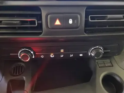 Photo 23 Peugeot Partner  FOURGON M 950 KG BLUEHDI 100 S&S BVM6