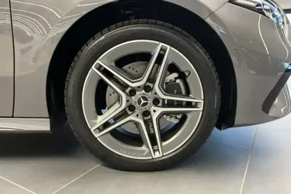 Photo 14 Mercedes Classe A  250 e Hybrid EQ 8G-DCT