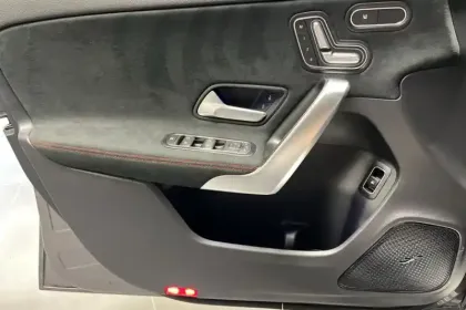 Photo 20 Mercedes Classe A  250 e Hybrid EQ 8G-DCT