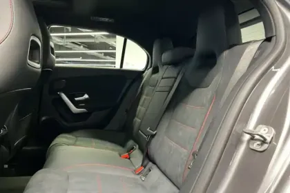 Photo 10 Mercedes Classe A  250 e Hybrid EQ 8G-DCT