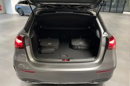 Photo 8 Mercedes Classe A  250 e Hybrid EQ 8G-DCT