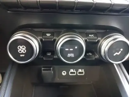 Photo 26 Renault Clio  E-Tech full hybrid 145 ch GSR2