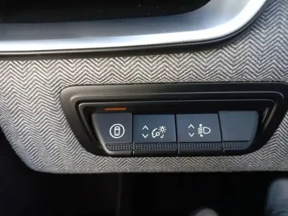 Photo 96 Renault Clio  E-Tech full hybrid 145 ch GSR2