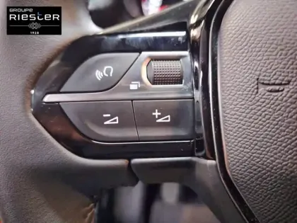 Photo 19 Peugeot 2008  PureTech 100 S&S BVM6