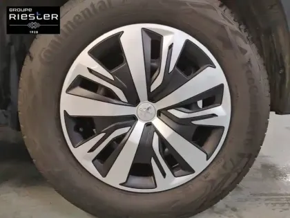 Photo 12 Peugeot 2008  PureTech 100 S&S BVM6