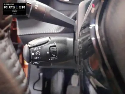 Photo 18 Peugeot 2008  PureTech 100 S&S BVM6