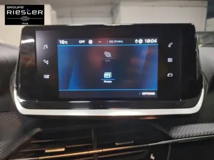 Photo 24 Peugeot 2008  PureTech 100 S&S BVM6