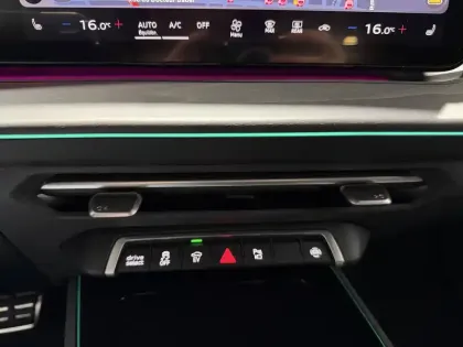 Photo 57 Audi Q3  e-hybrid 272 ch S tronic 6