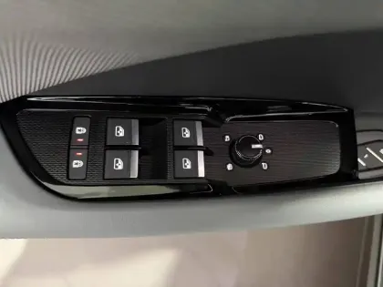 Photo 13 Audi Q3  e-hybrid 272 ch S tronic 6