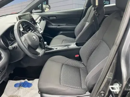 Photo 8 Toyota C-HR  Hybride 1.8L