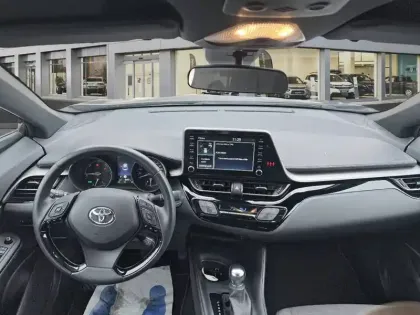 Photo 7 Toyota C-HR  Hybride 1.8L