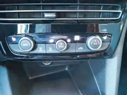 Photo 14 Opel Mokka  Electrique 136 ch & Batterie 50 kWh