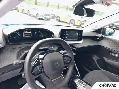 Photo 11 Peugeot 208  Electrique 50 kWh 136ch